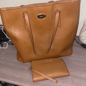 Michael Kors tote and matching wallet